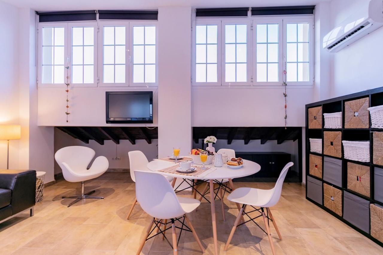 -Malagasunapts-Private Terrace Penthouse Экстерьер фото
